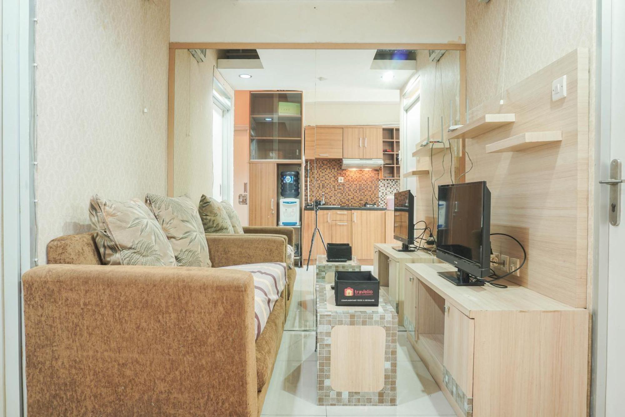 Comfy And Strategic 2br At Menteng Square By Travelio * Jakarta